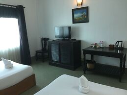 Central Night Hotel