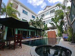 Central Night Hotel