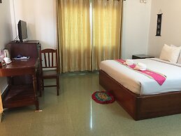 Central Night Hotel
