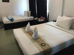 Central Night Hotel