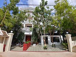 Central Night Hotel