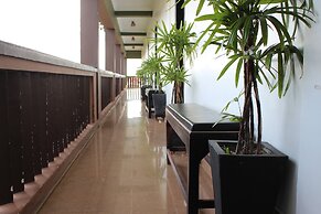 Central Night Hotel
