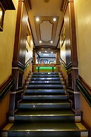 Paladin Hotel