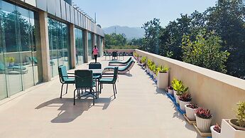 Mana Hotel