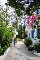 Manuela Hotel
