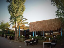 Manuela Hotel