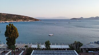 Manuela Hotel