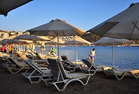 Manuela Hotel