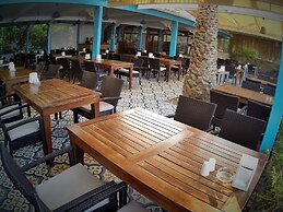 Manuela Hotel