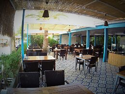 Manuela Hotel