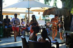 Manuela Hotel