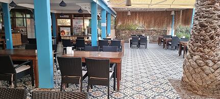 Manuela Hotel