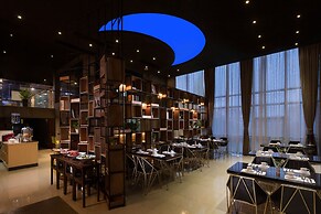 Spring Time Hotel