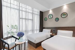 Spring Time Hotel