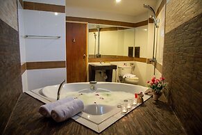 Patong Eyes Hotel