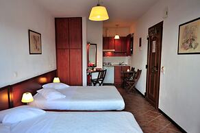 Eye Q Resort