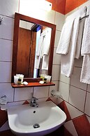 Eye Q Resort