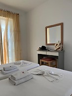 Manine Apartments