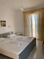 Manine Apartments