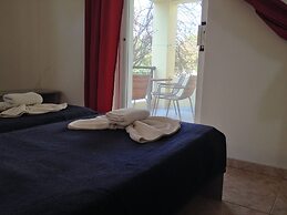 Manine Apartments