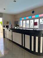 Manine Apartments