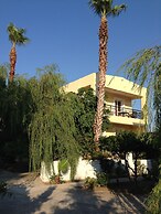 Manine Apartments