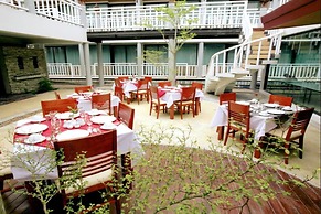 Honey Resort