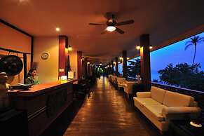 Koh Ngai Cliff Beach Resort