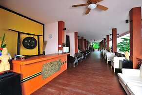 Koh Ngai Cliff Beach Resort