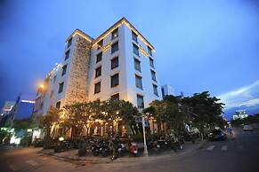 Chu Hotel