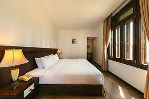 Chu Hotel