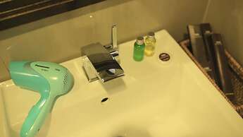 Chu Hotel