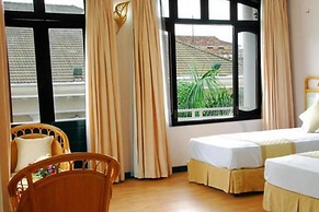 Areca Hotel