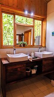 Poas Volcano Lodge