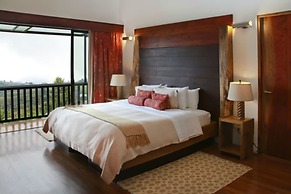 Poas Volcano Lodge