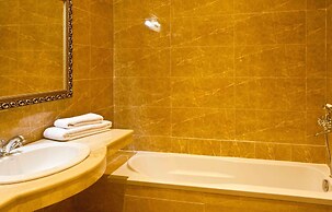 Royal Grand Hotel (Truskavets)