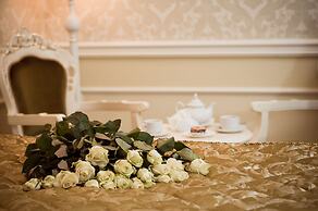 Royal Grand Hotel (Truskavets)