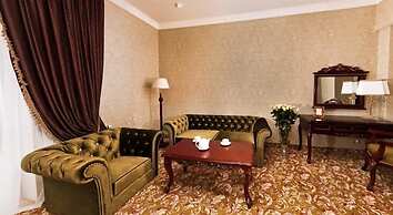 Royal Grand Hotel (Truskavets)