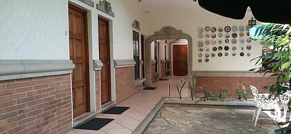 Hotel El Almendro