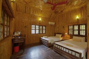 Palm Village Resort & Spa