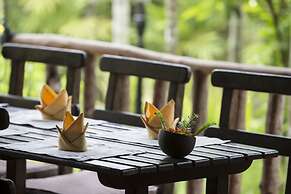 Palm Village Resort & Spa
