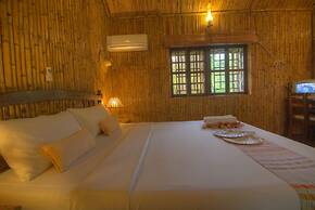 Palm Village Resort & Spa