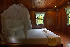Palm Village Resort & Spa