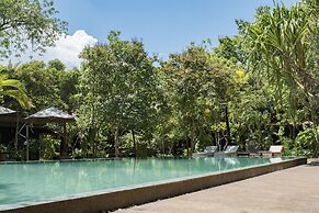 Palm Village Resort & Spa