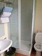 Au Royal Mad Hotel
