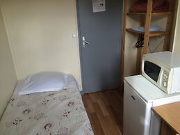 Au Royal Mad Hotel