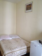 Au Royal Mad Hotel
