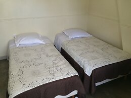 Au Royal Mad Hotel