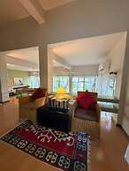 Ambong Rainforest Retreat