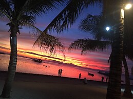 Palms Cove Resort